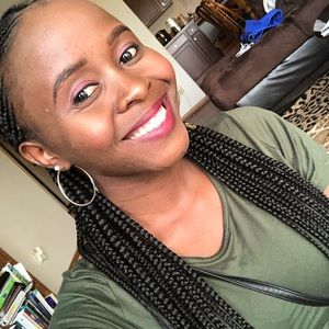 Meet your Posher, Naomi